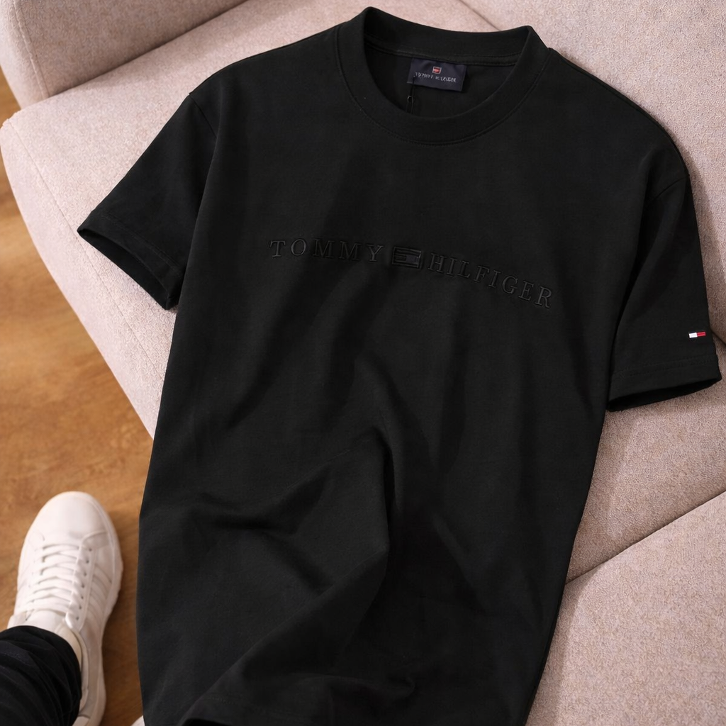 Tommy Hilfiger Bisiklet Yaka Kabartma Logo Basic T-Shirt Siyah